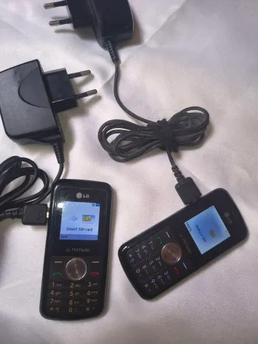 Celular LG analógico - 2 unidades