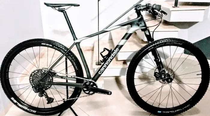 Cannondale (M) Left c/NOTA, SRAN GX (18x). Trocas 16