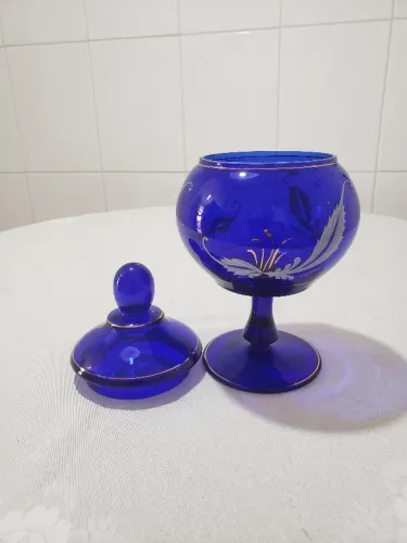 Bomboniere de vidro linda, pintado a mão com tampa