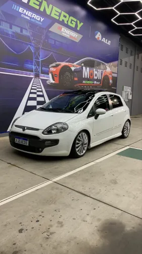 Fiat Punto Sporting 1.8 Flex 8v/16v 5P 2013
