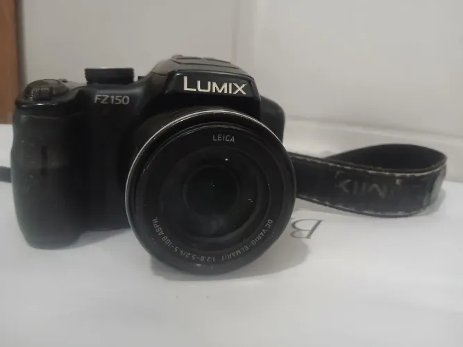 Câmera digital superzoom Panasonic Lumix DMC-FZ150