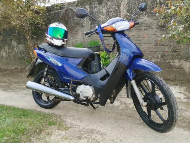 Biz 2005 ES