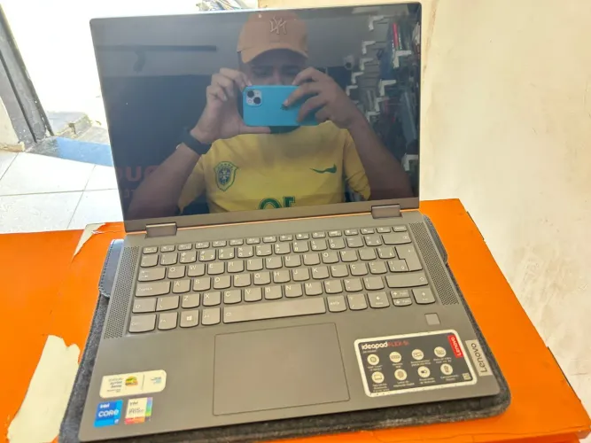 Notebook Lenovo Ideapad Flex 5i c/ Core i7 de 11ª Geração, 8GB de RAM e SSD NVMe 256GB