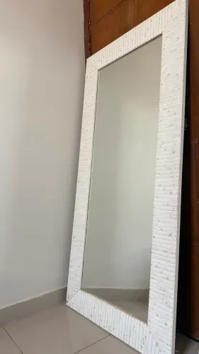 Espelho grande branco