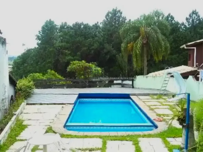 Imóvel com 1.388 mts terreno em um Condominio Clube!