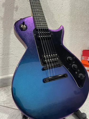 Kit Guitarra Tagima Les Paul Sixmart . 6 meses de uso! Foi usadas poucas vezes