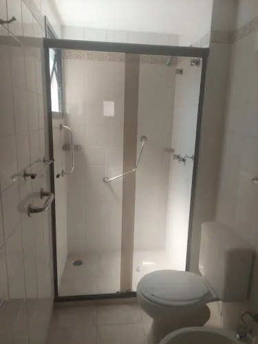 Box Blindex Cristal Temperado 1,10 X 1,90 | Fumê | Usado | 8mm | No estado | A retirar