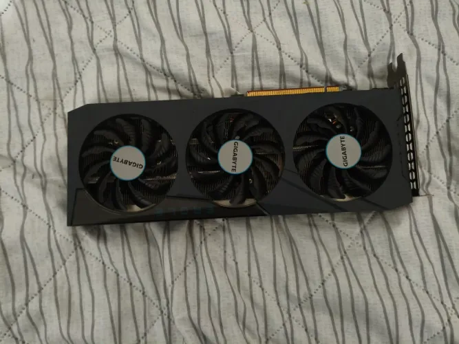 RTX 3070 Gigabyte 3 fans - OLX PAY