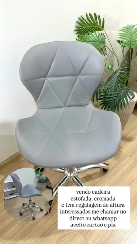 Cadeira estofada 