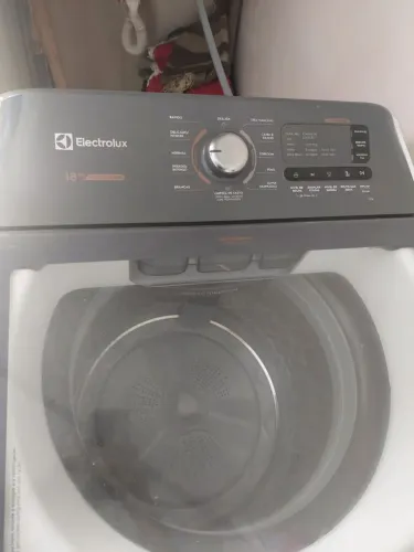 Máquina de lavar Electrolux 18kg seminova