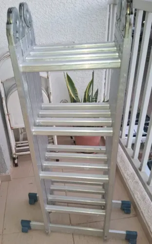 ESCADA MOR , SEMI-NOVA 