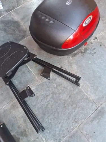 Bau com bagageiro GIVI + ALFORGE 