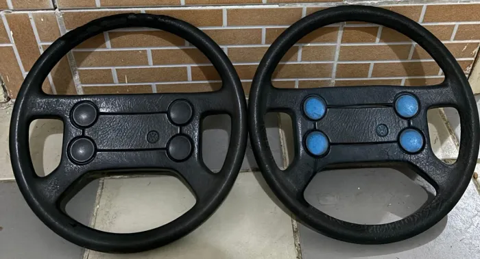 Volantes quatro bolas originais VW Gol GTI/GTS