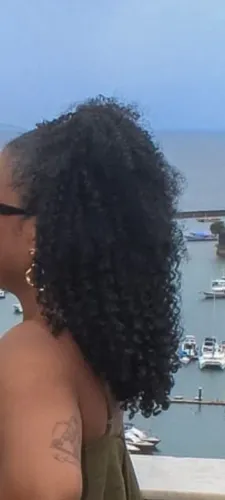 Cabelo cacheado humano