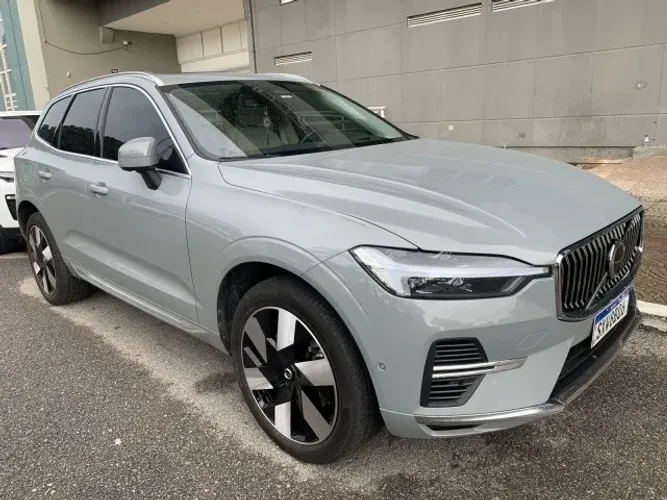 Volvo XC-60 T-8 Ultimate 2.0 AWD (híbrido) 2024