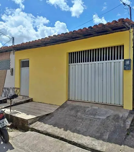 CASA A VENDA