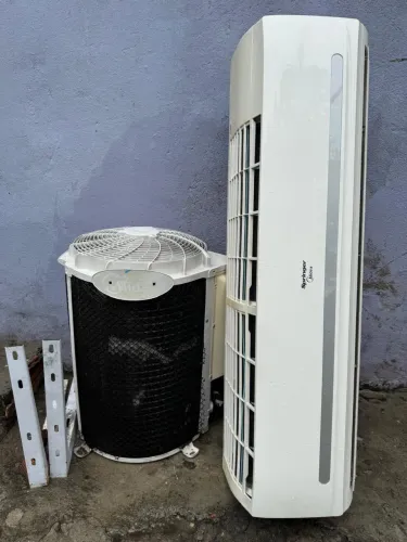 Split 30 mil Btus midea