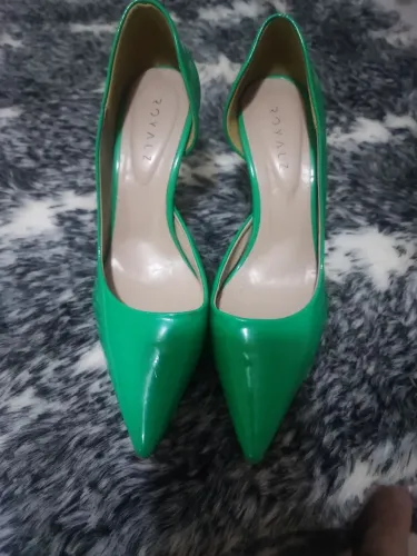 Scarpin salto agulha Royalz