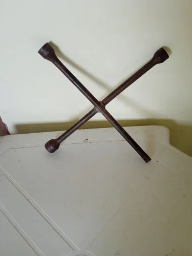 Chave de roda veículo