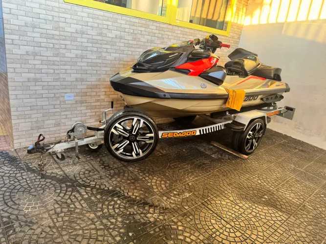Jet ski ano 2026 único dono o famoso homem de ferro 