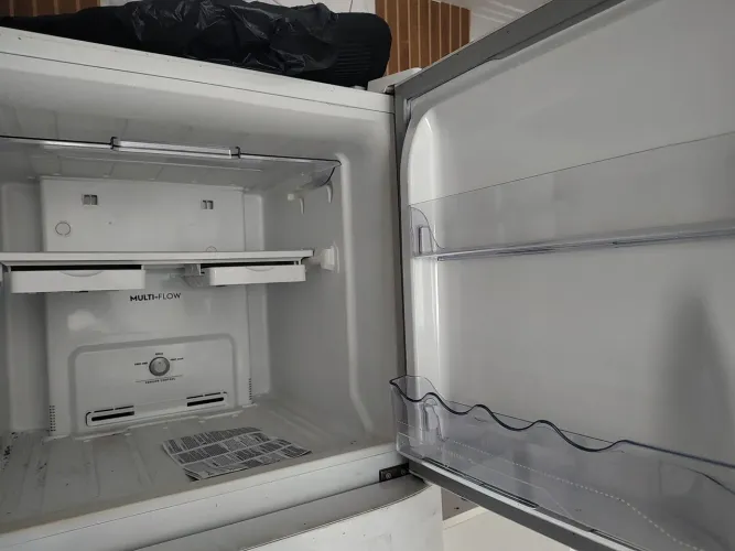 Geladeira frost free 371 l Electrolux