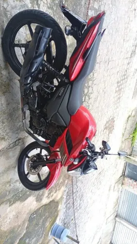 Moto pouca usada 