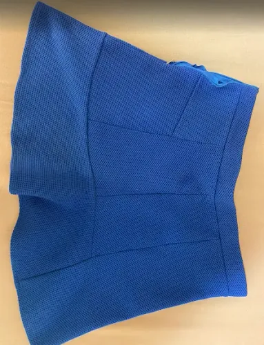 Saia curta azul