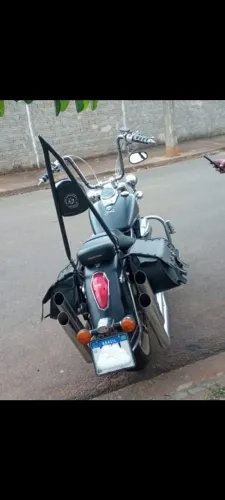 Shadow 750 