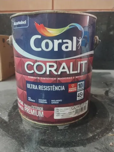 Tinta Esmalte coral e verniz