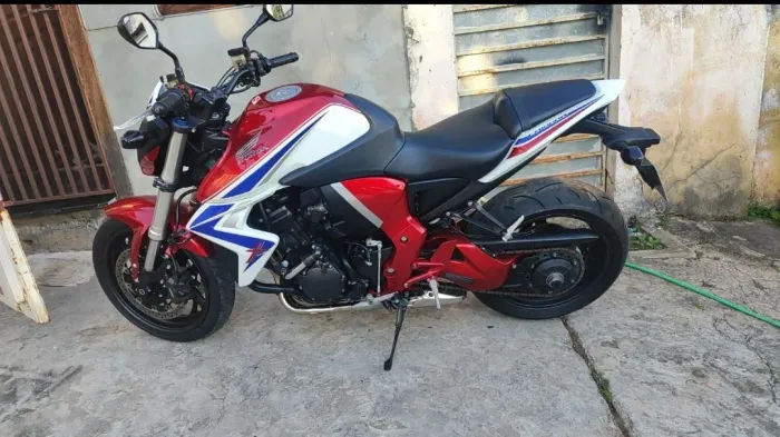 vendo cb 1000r raridade a mais nova de minas e região