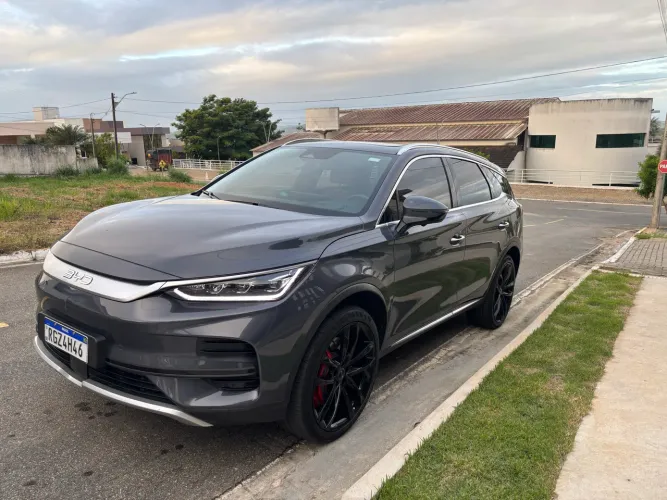 BYD Tan EV 4X4 (elétrico) 2025