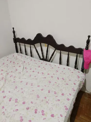 Cama colonial