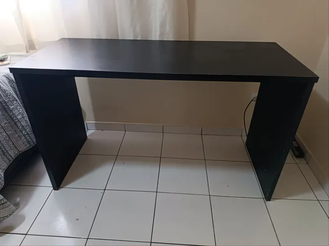 Mesa para Estudos/ Escrivaninha 
