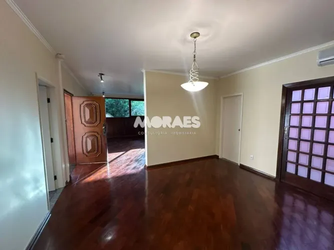 Casa com 4 quartos, 358 m² - venda por R$ 1.600.000 ou aluguel por R$ 6.800/mês - Vila Uni