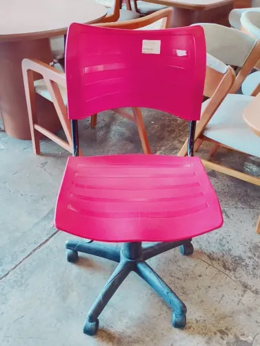 Cadeira de Escritorio c/ Rodinha