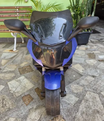 Moto elétrica infantil