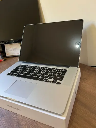MacBook Pro 2017 15" | Core i7, 16GB, SSD 256GB | Bateria 100% NOVA