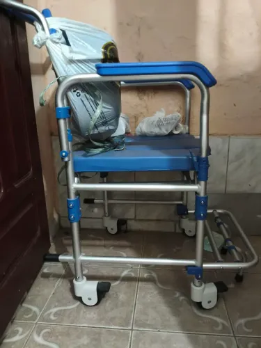 Cadeira de rodas de banho PCD