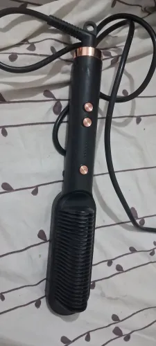 Vendo uma escova alisadora semi nova 