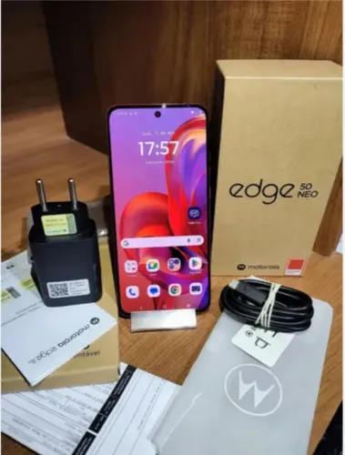 Motorola Edge 50 neo - semi-novo 