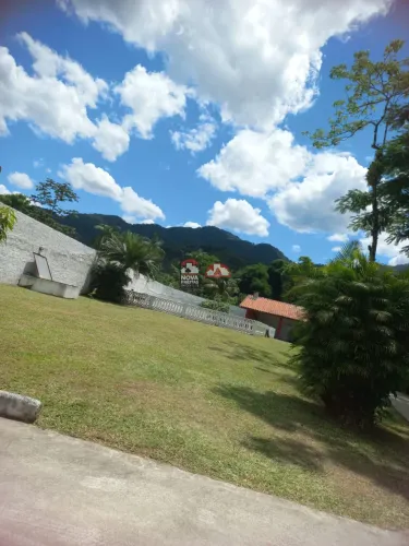 `Sua Chácara dos Sonhos :Tranquilidade e beleza natural