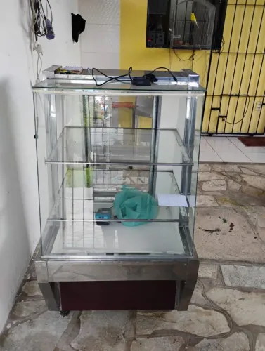 Expositor para pães e bolos 