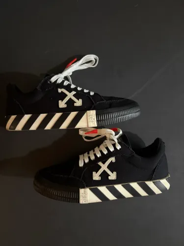 Off white VULCANIZED 40it original 