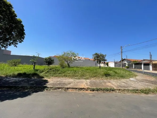 Terreno à venda em Piracicaba, Castelinho, com 358 m²