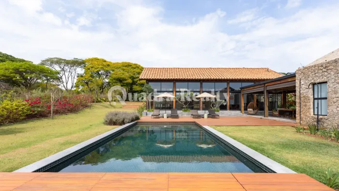 Casa no Haras Larissa com projeto assinado