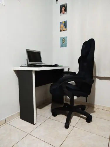 Mesa + cadeira gamer Pichau