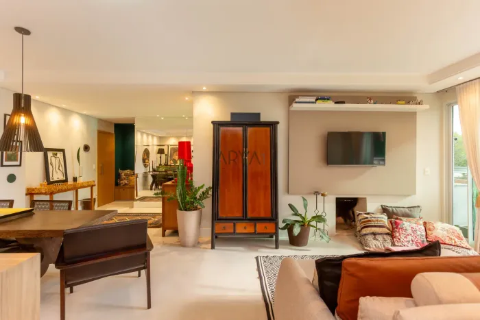 Apartamento à venda no Mercês ARYA1