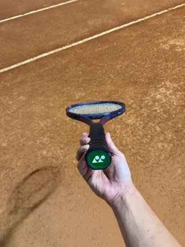 Raquete de tênis Yonex Percept (praticamente nova)