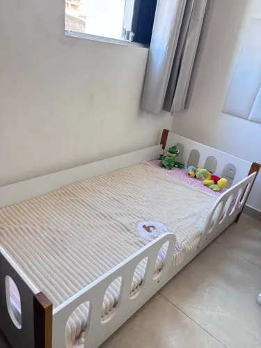 Cama infantil montessoriana berço