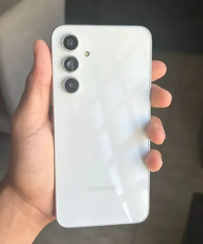 Samsung Galaxy A54 8 gb de ram e 256 GB de armazenamento!
